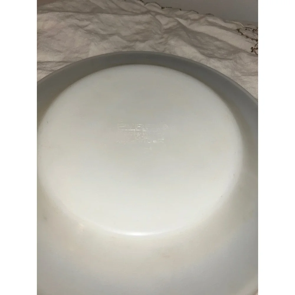 Vintage Pyrex Spring Blossom Green Crazy Daisy Milk Glass Dinner Plate 10 inch
